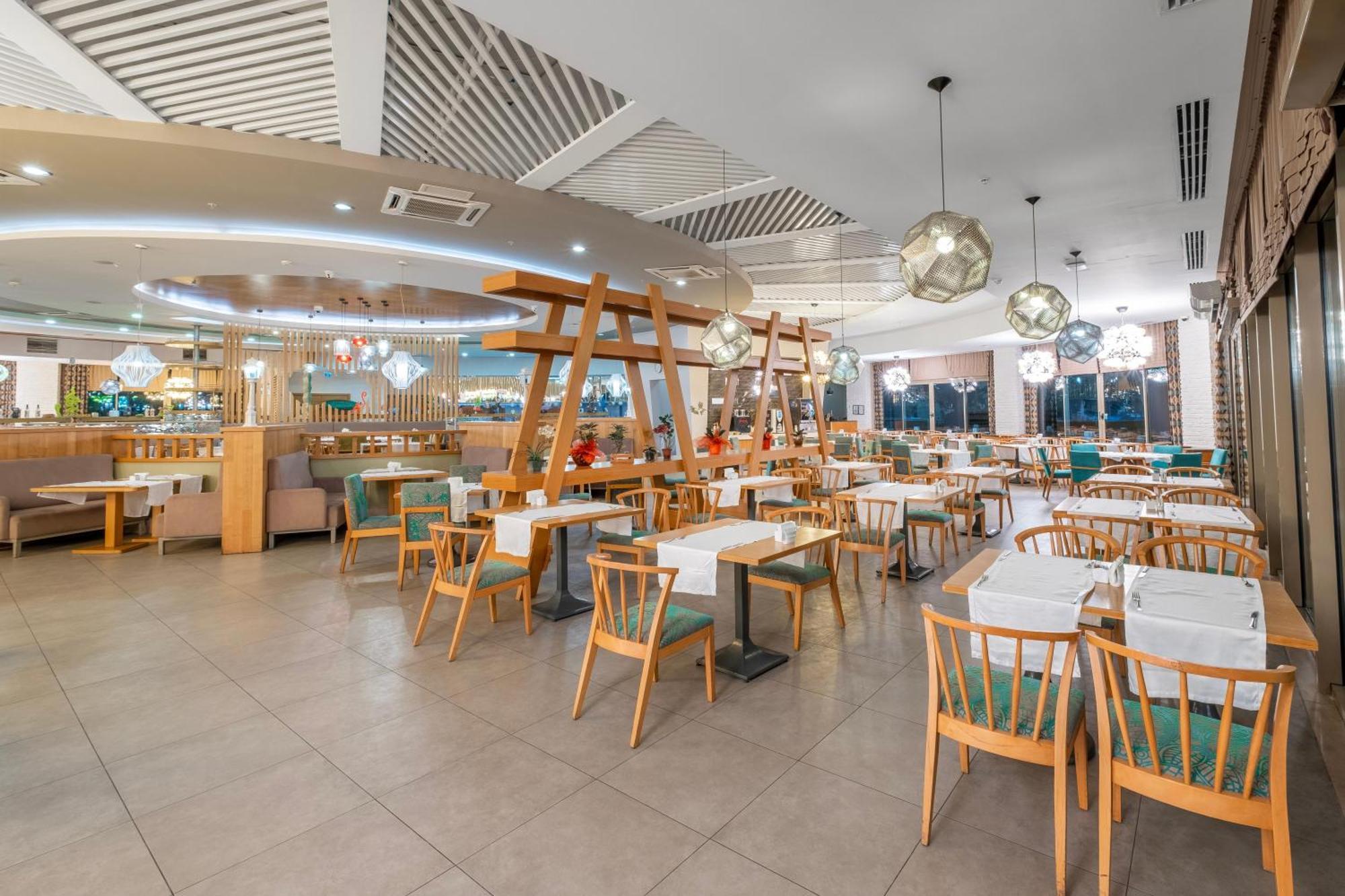 Long Beach Alanya Turkler Exterior photo